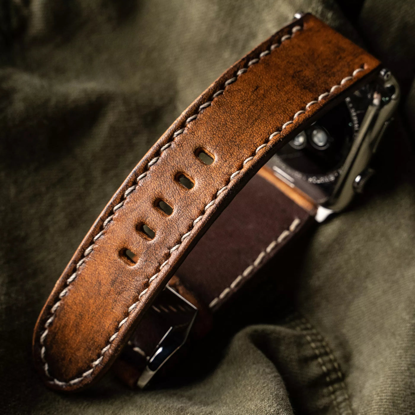 Vintage Scuff Aged Straps 002 (for Apple Watch)