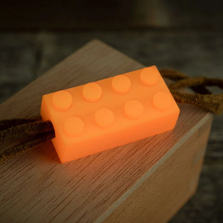 Embrite™ 發光積木掛繩珠