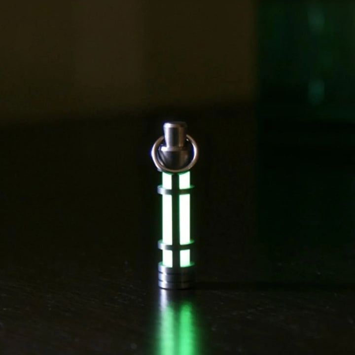 TEC-T3  Embrite™ 發光鈦金屬匙扣