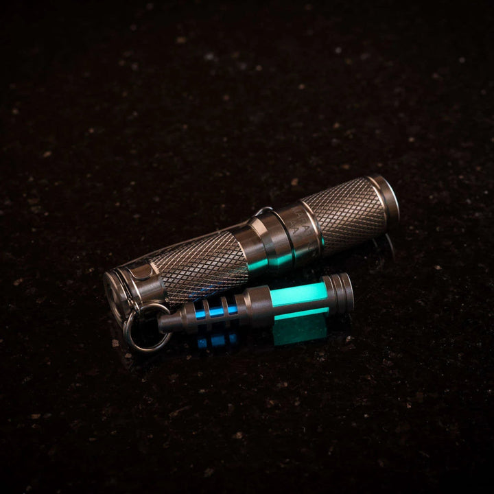 TEC-SCR 雙發光體 氚燈 / 不鏽鋼匙扣