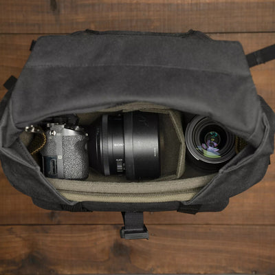 "New Pilot" Travel Camera Backpack 18L