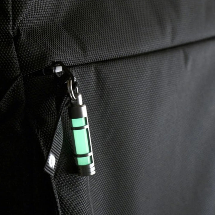 TEC-T3  Embrite™ 發光鈦金屬匙扣