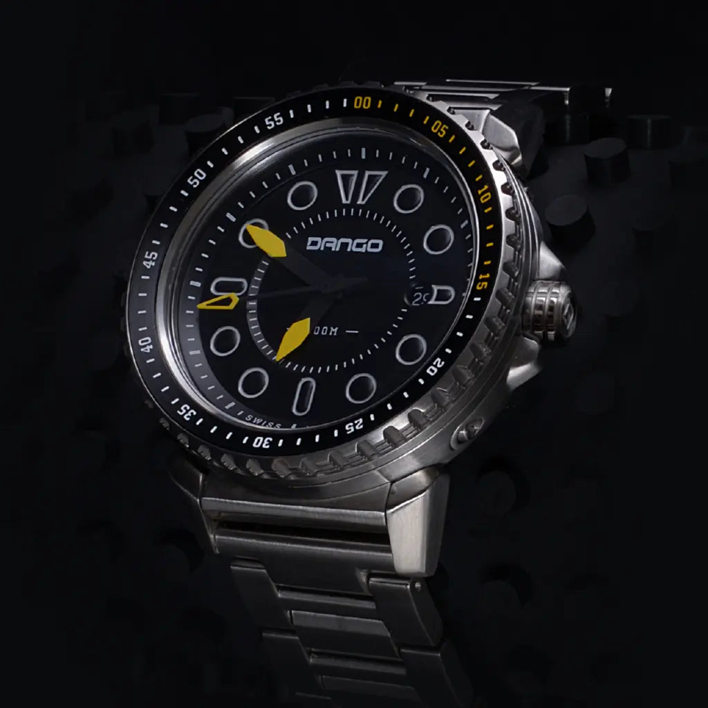 DANGO - DV-01 - Dive Watch | Metal Bracelet & Micro Adjustment Bundle - FEVERGUY