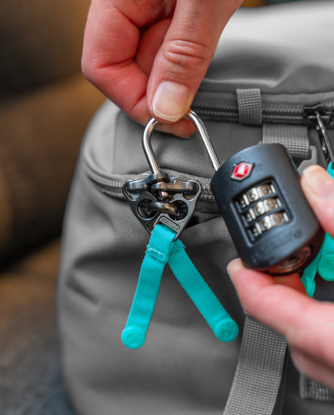 Pacsafe-RFIDsafe-Wallets-Accessories FEVERGUY
