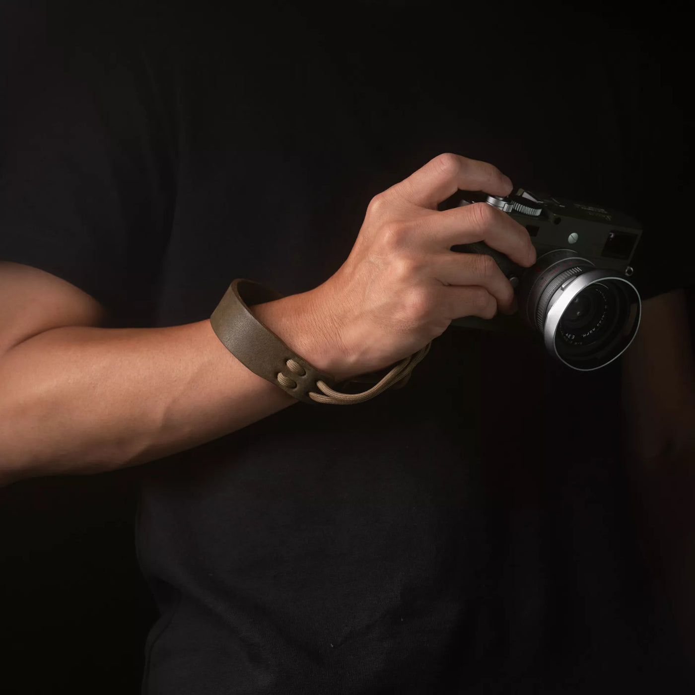 Parachord X Leather Camera Wrist Strap / 007 Olive Khaki