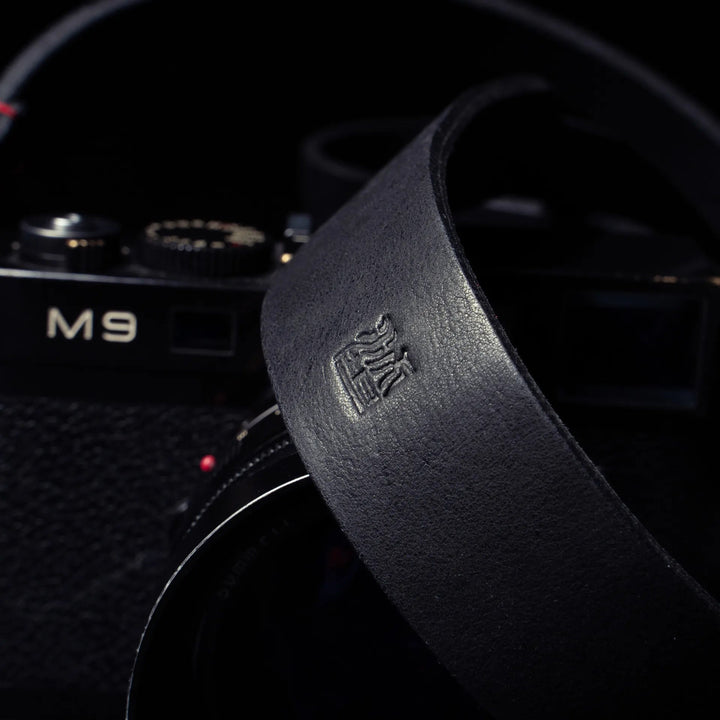 Premium Handcrafted Double-Sided Leather Strap Tapered 002 (Cura Split Rings) FEVERGUY