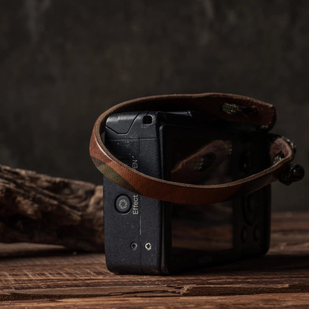 Parashooter Wrist Strap / 010 Woodland Camo / Slim Wotancraft
