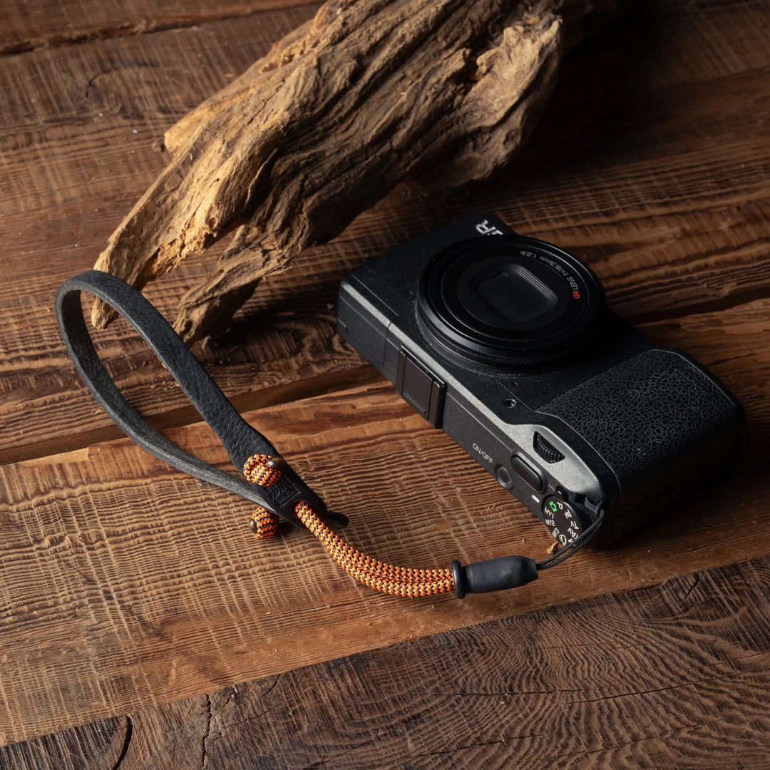 Parashooter Wrist Strap / 012 Black Orange / Slim Wotancraft