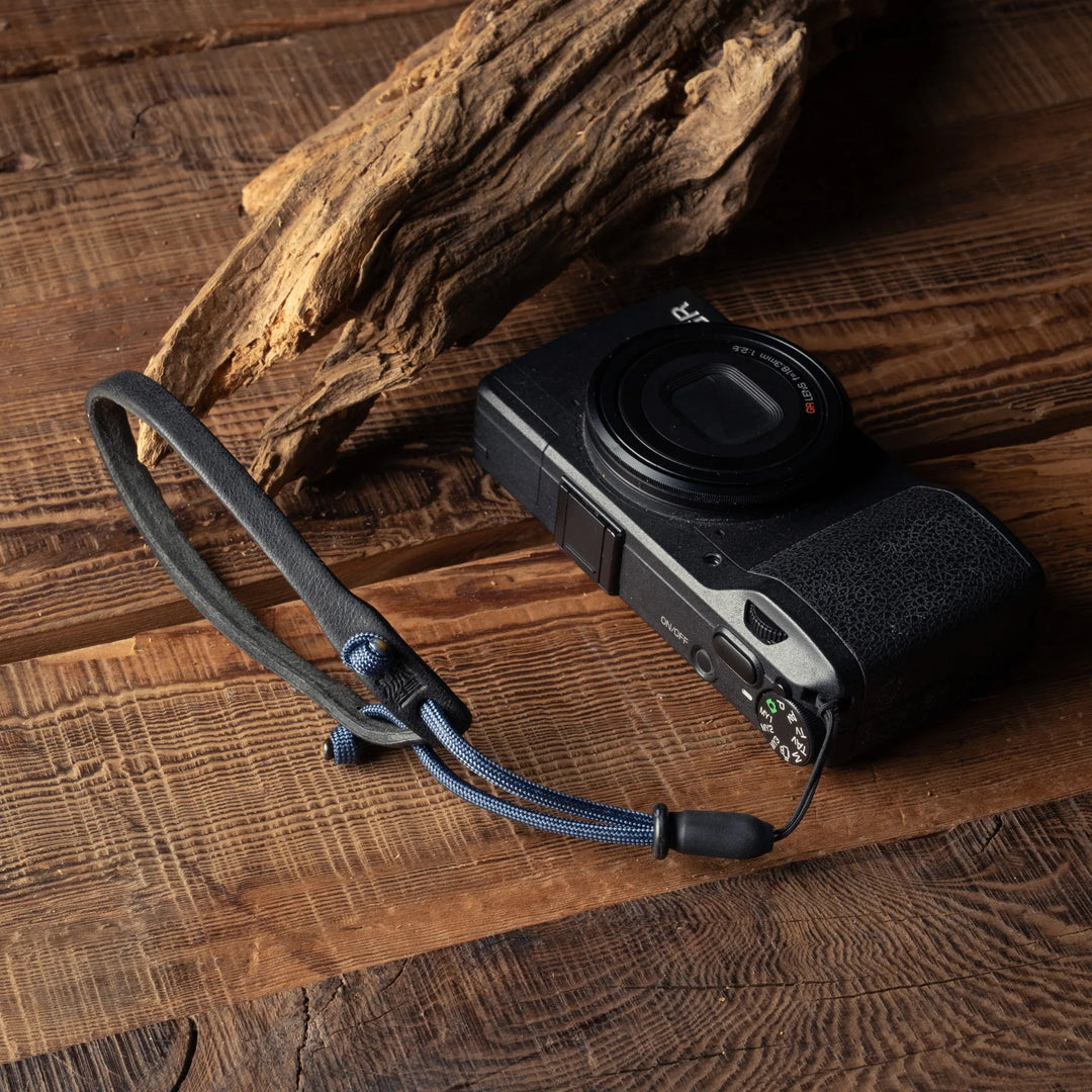 Parashooter Wrist Strap / 014 Black Navy / Slim Wotancraft