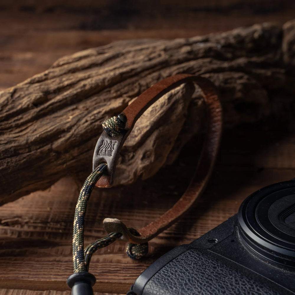 Parashooter Wrist Strap / 010 Woodland Camo / Slim Wotancraft