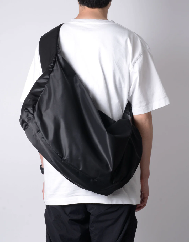 Ark Solid Shoulder Bag L