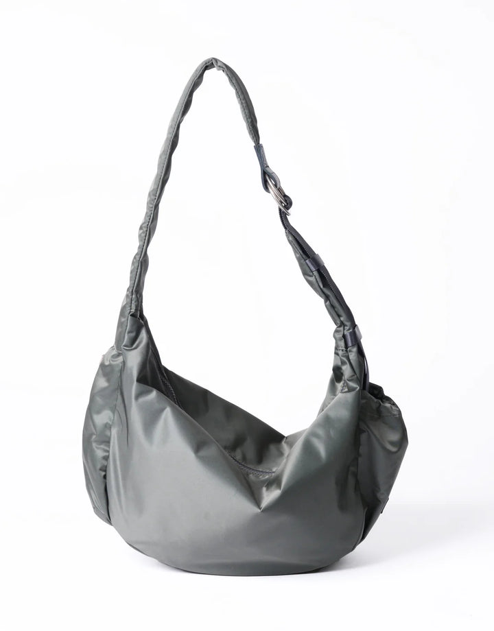 Ark Solid Shoulder Bag M