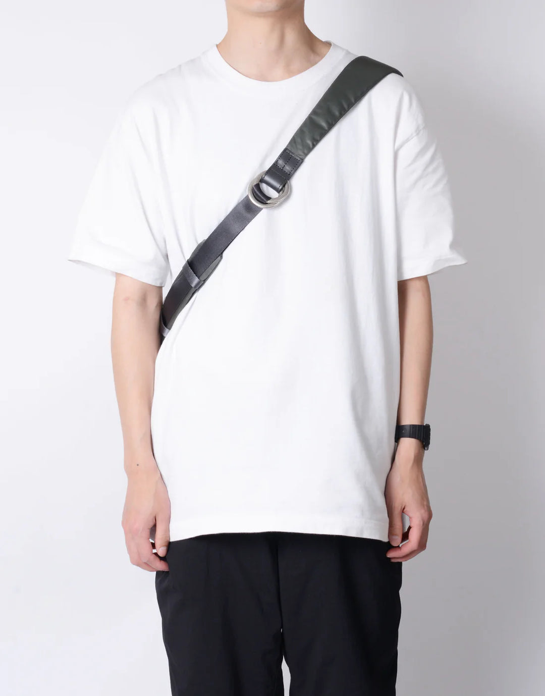 Ark Solid Shoulder Bag M