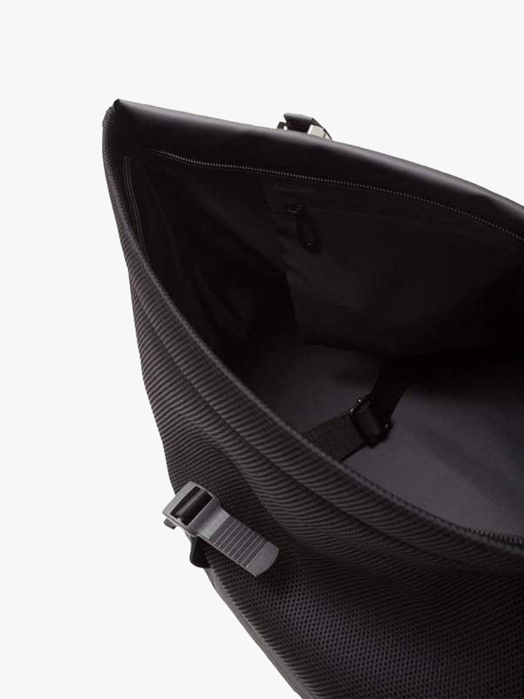 Isar M Obsidian Black côte&ciel