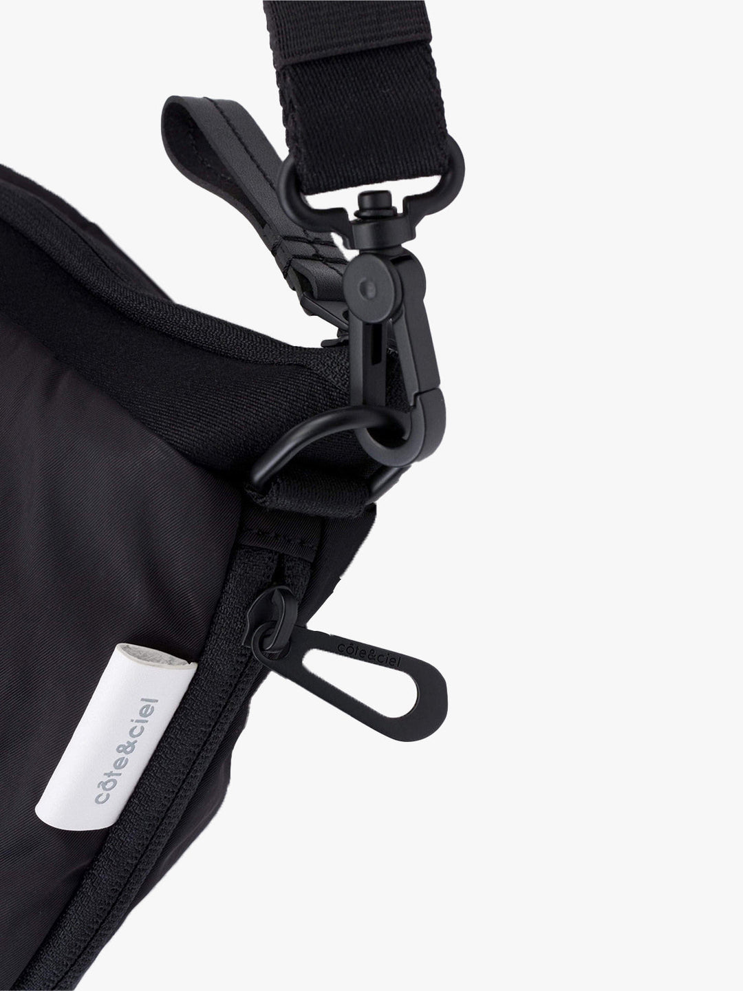 Orne Smooth Black côte&ciel