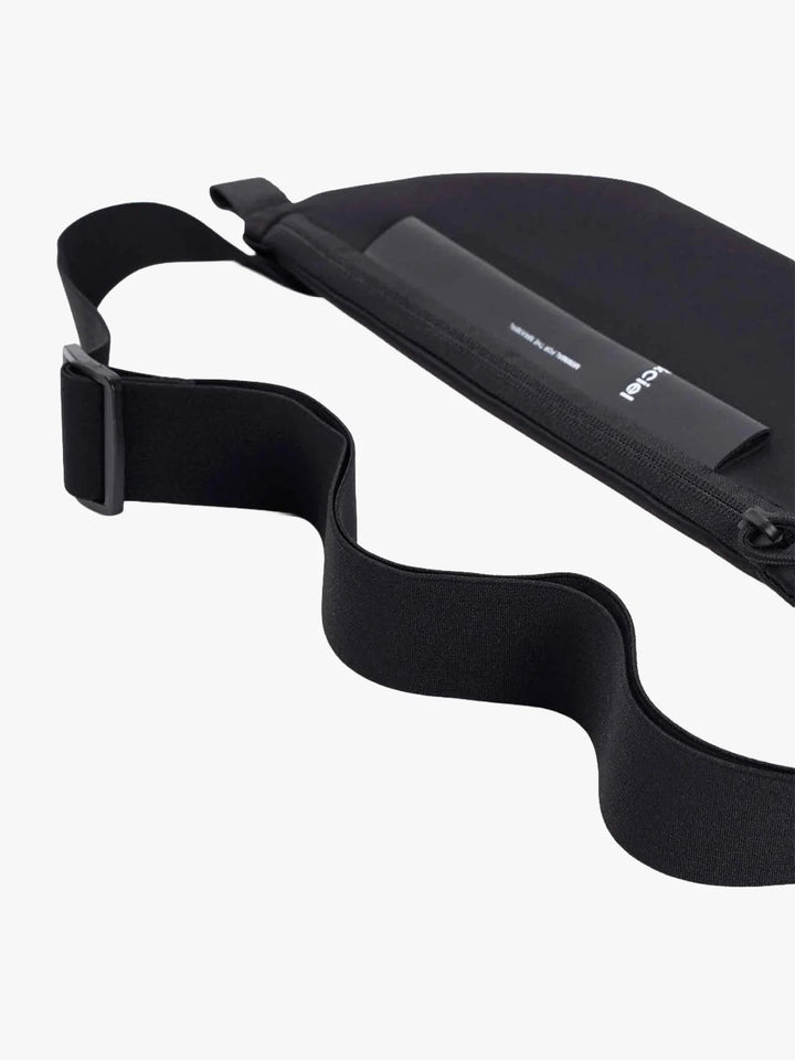 Isarau XS Sleek Black côte&ciel