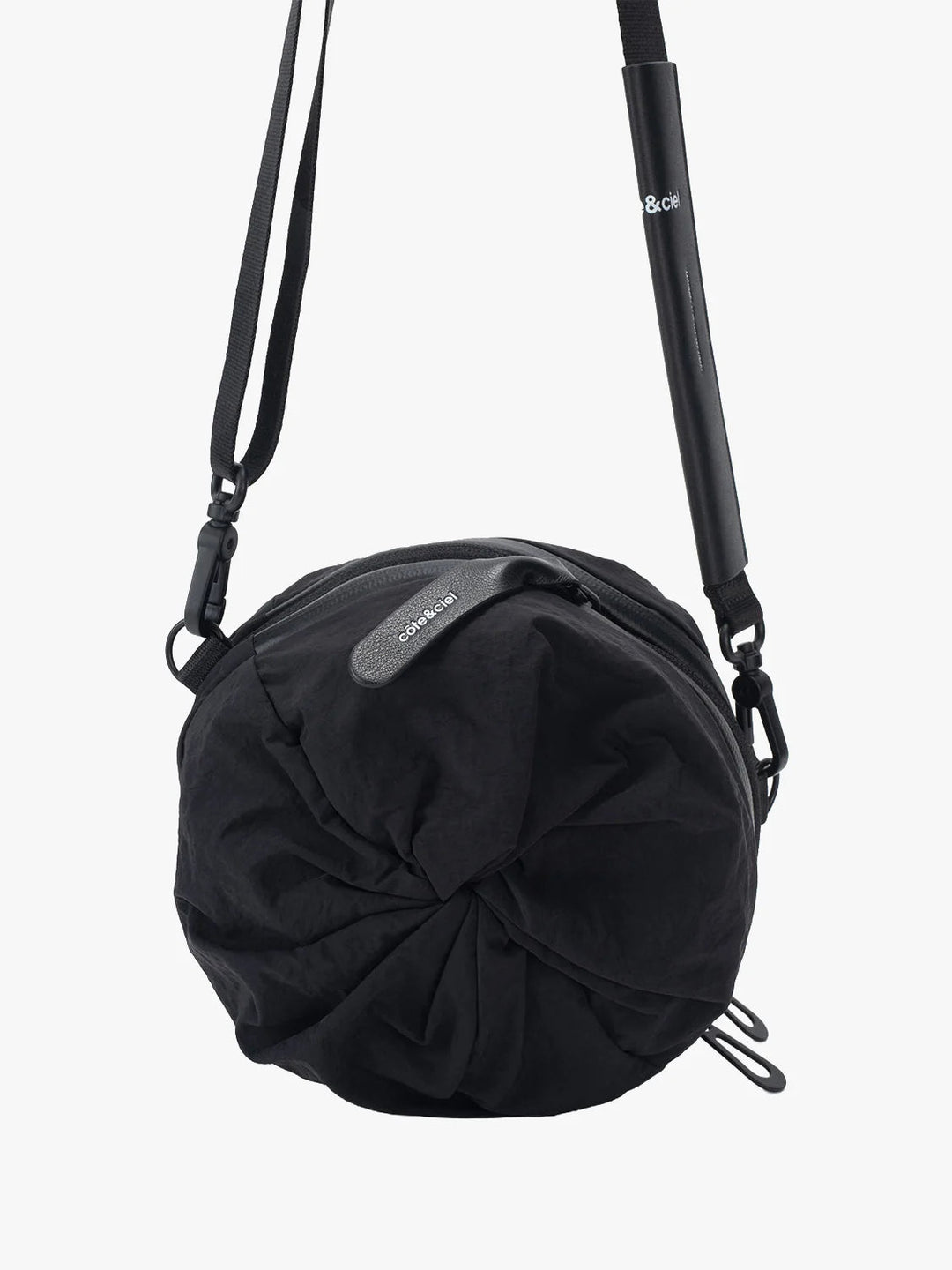 Vikos M Smooth Black Bag côte&ciel