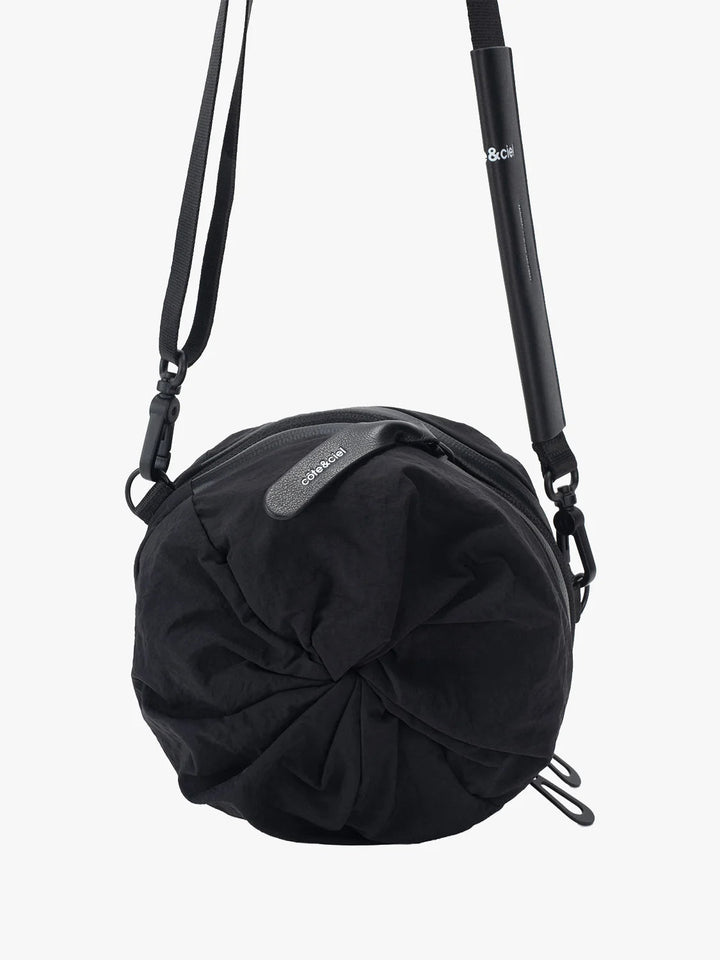 Vikos M Smooth Black Bag côte&ciel
