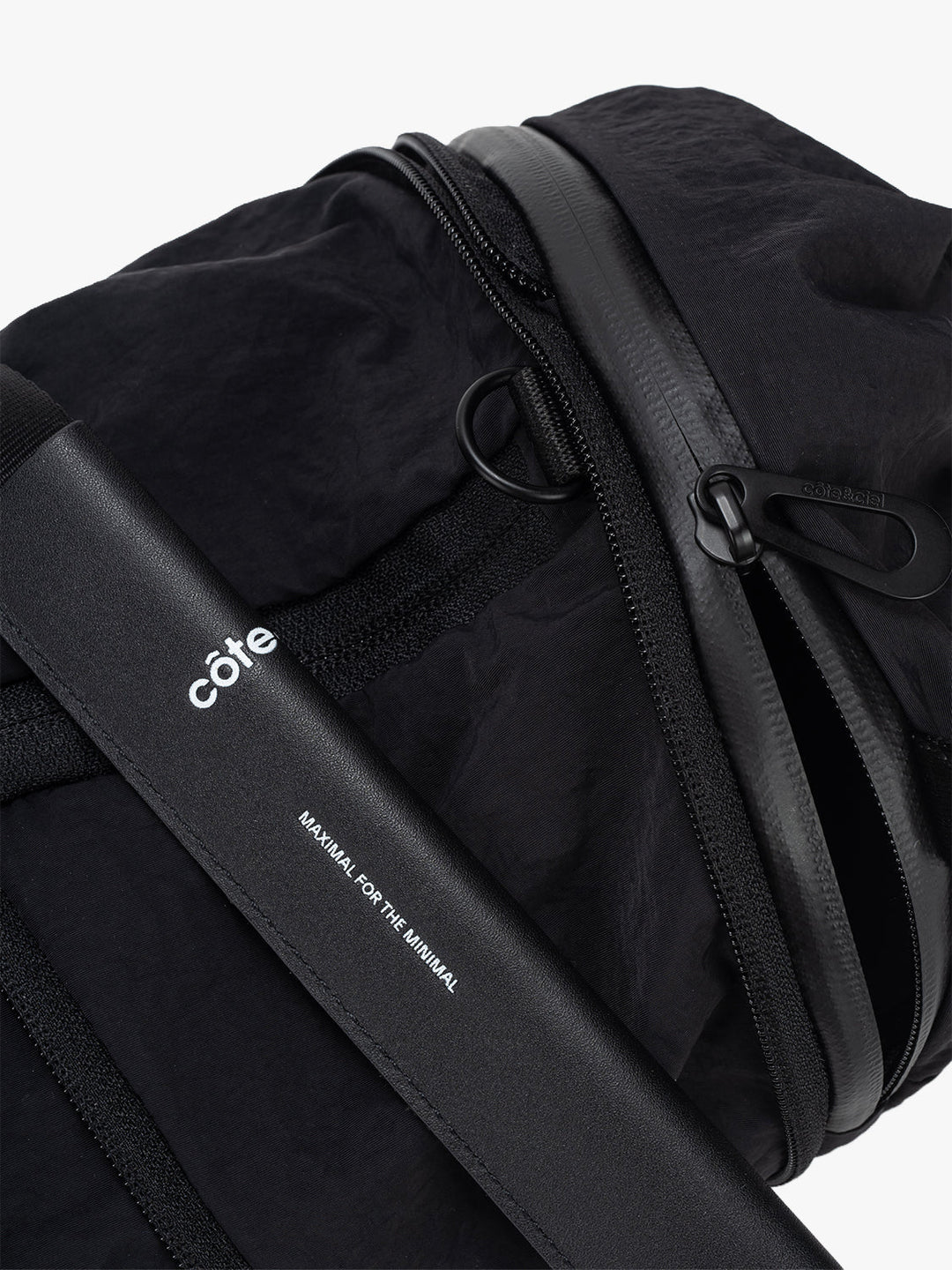 Vikos M Smooth Black Bag côte&ciel