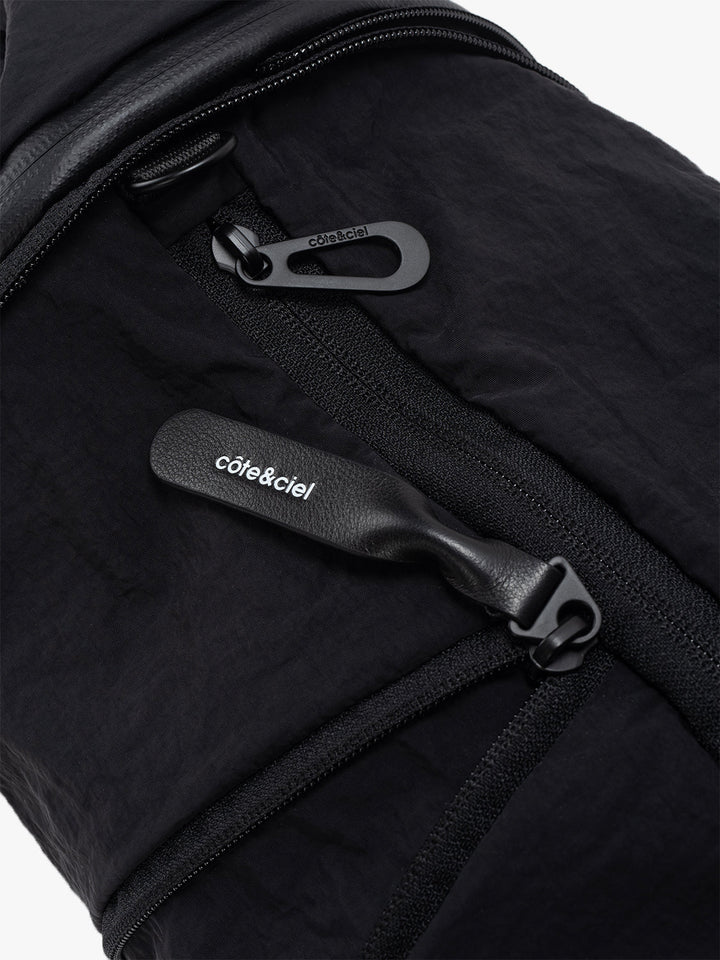 Vikos M Smooth Black Bag côte&ciel