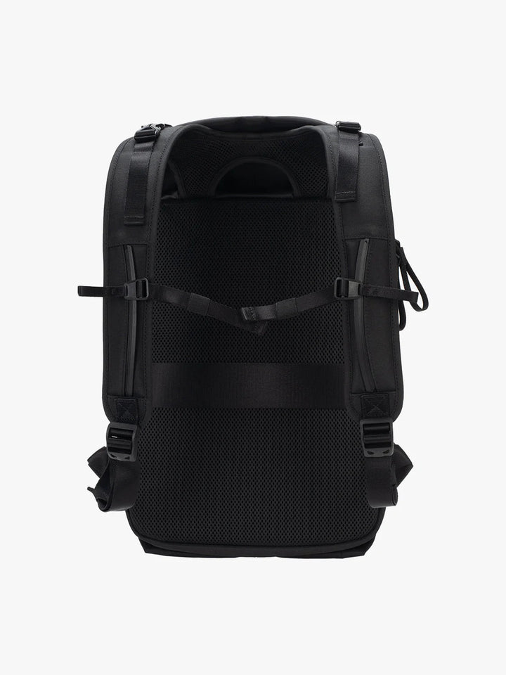 Saru Sleek Black côte&ciel