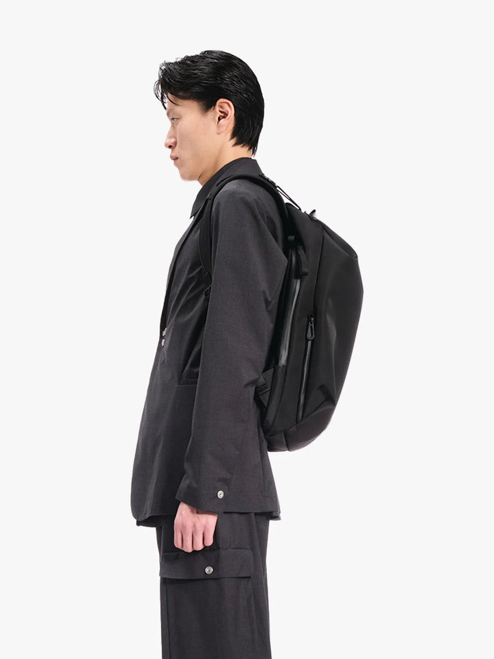 Saru Sleek Black côte&ciel