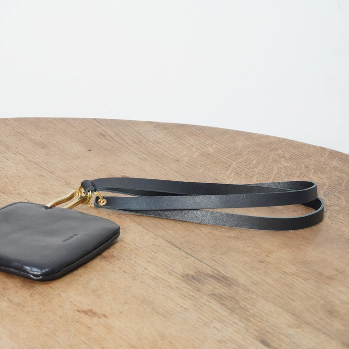 2-in-1 Leather Strap | Neck & Hand Carry UNSIMPLE