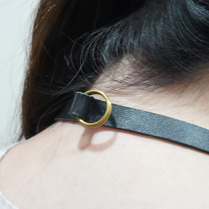 2-in-1 Leather Strap | Neck & Hand Carry UNSIMPLE
