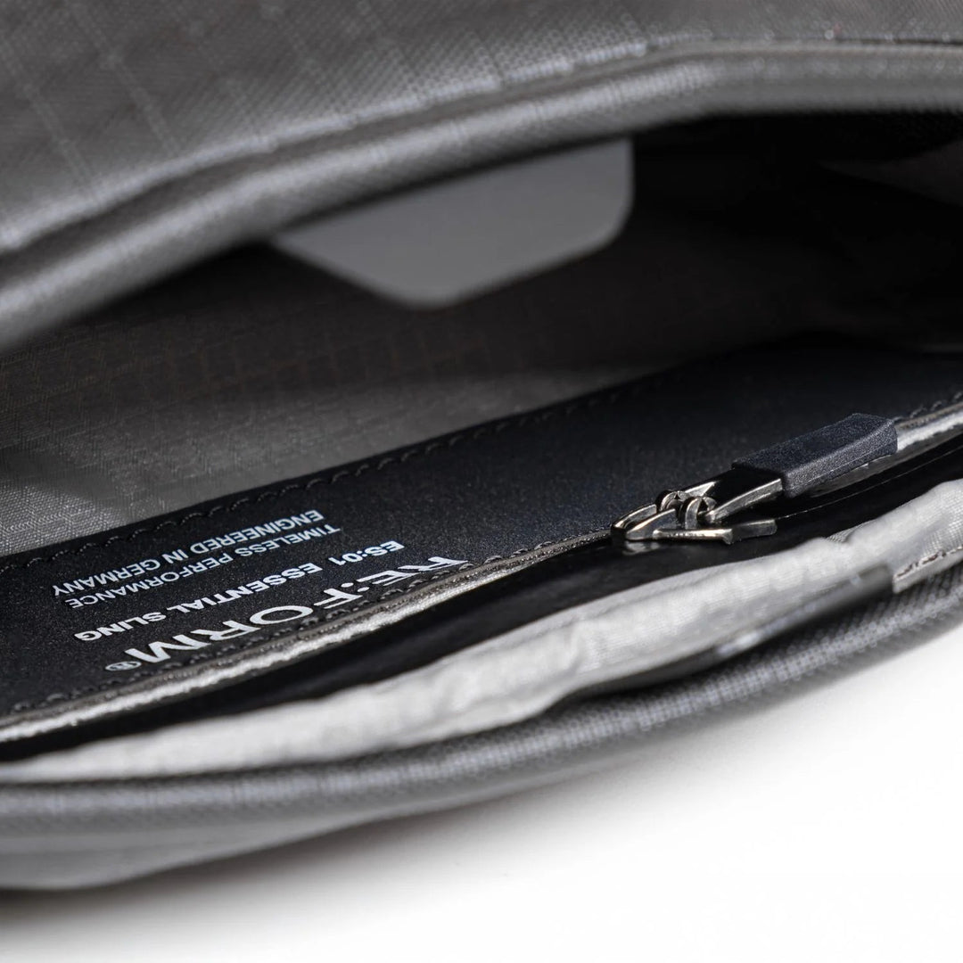 ES:01 ESSENTIAL SLING 1.2L RE:FORM