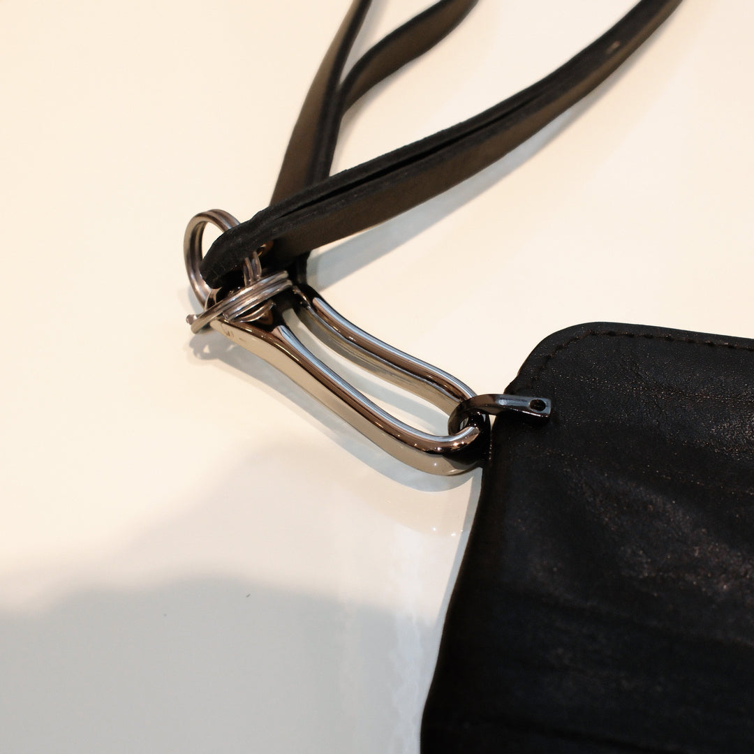 2-in-1 Leather Strap | Neck & Hand Carry UNSIMPLE