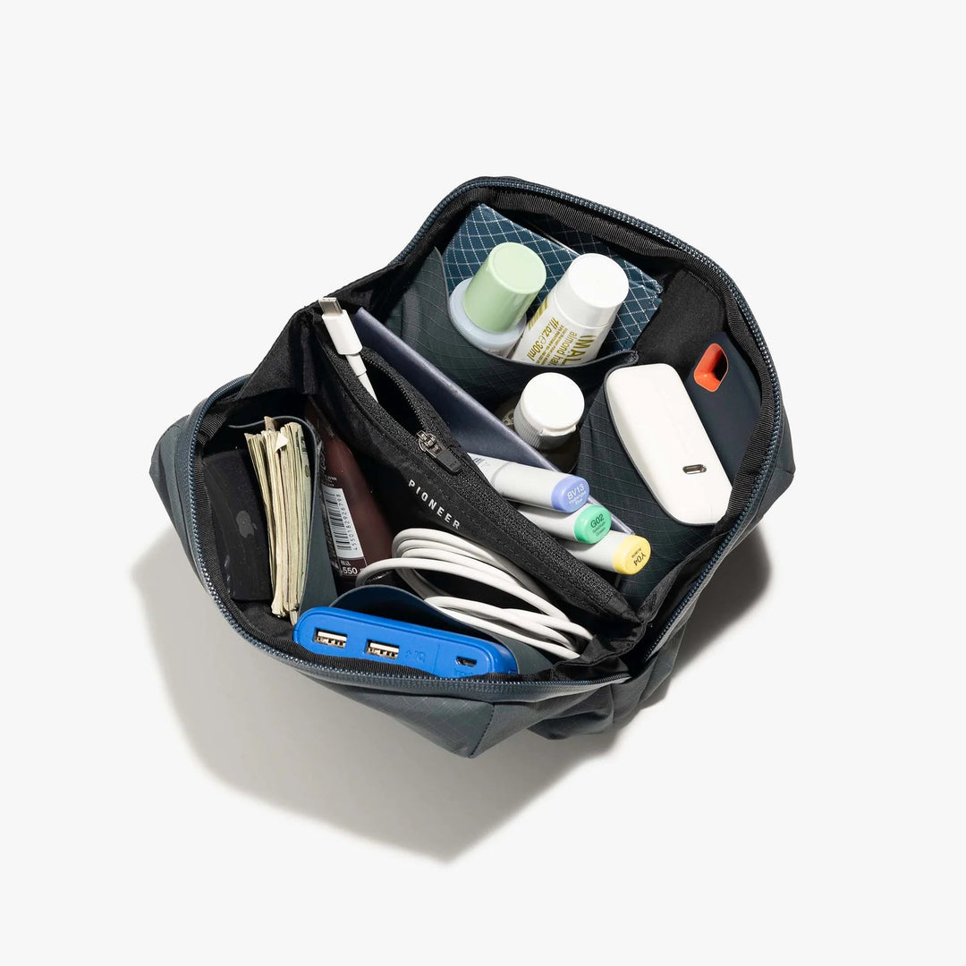 Global Pouch Pioneer Carry