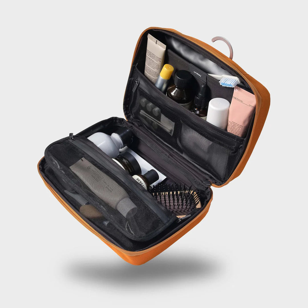 Hanging Toiletry Pouch Orbitkey