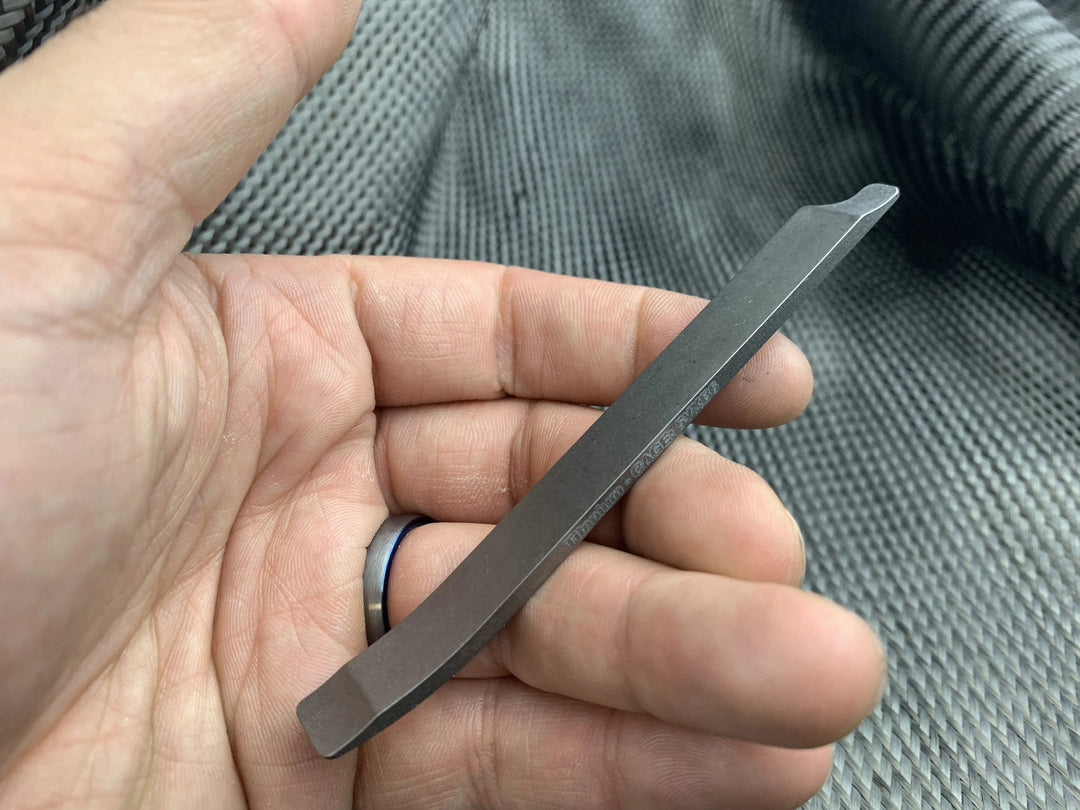 Ti Fulcro Leva Tool | 2025 Batch Countycomm