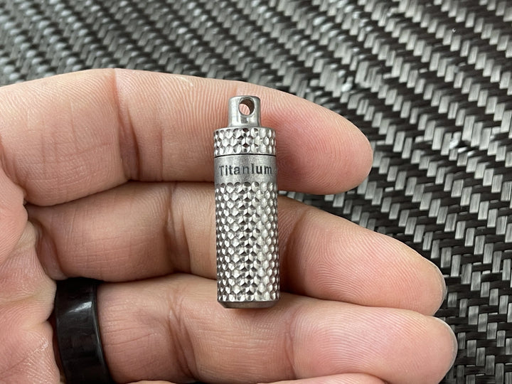 Piccolo Titanium Dimpled Capsule
