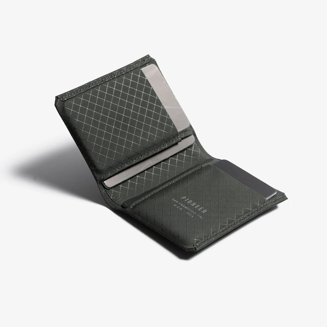 Matter Bifold Pioneer Carry