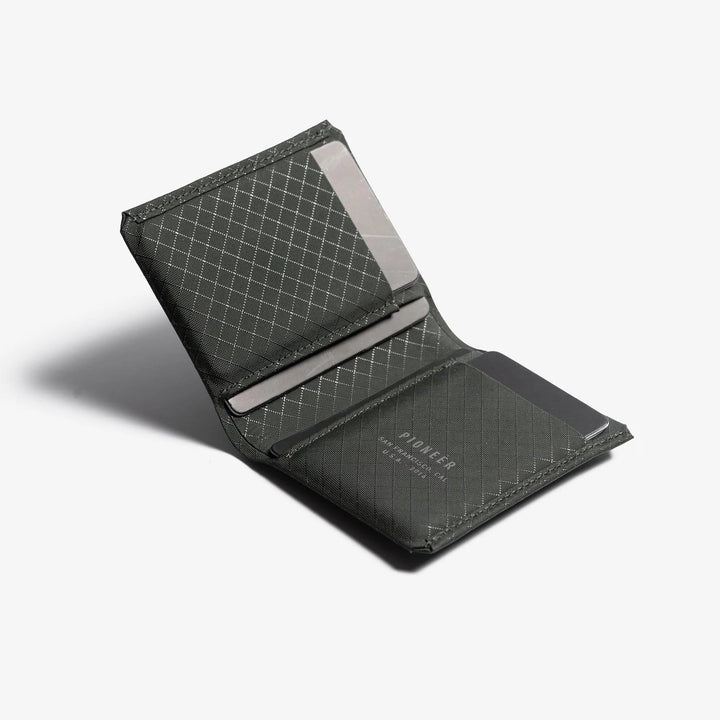 Matter Bifold Pioneer Carry