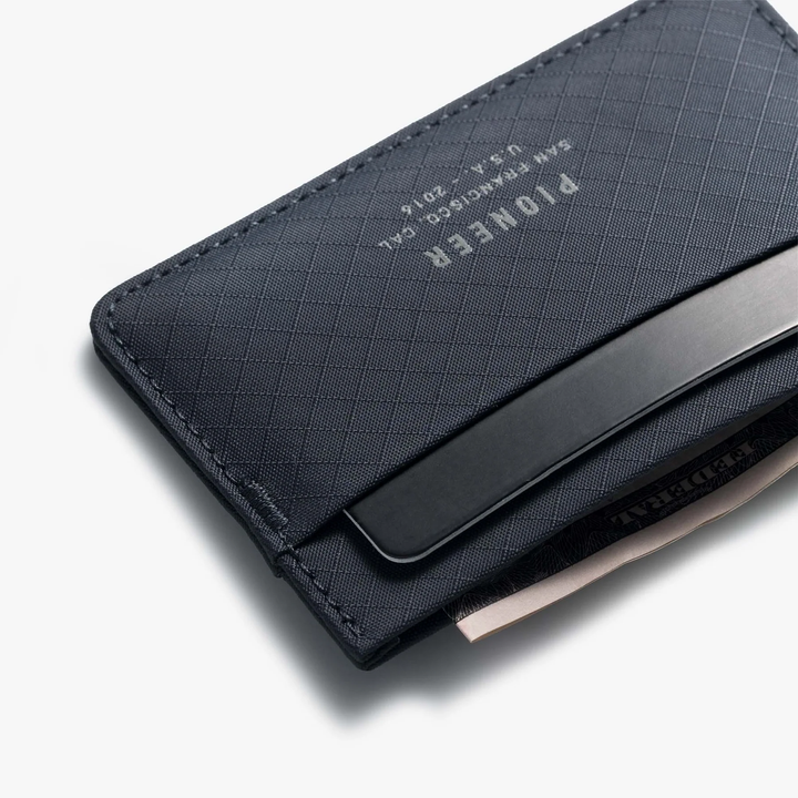 Molecule Cardholder