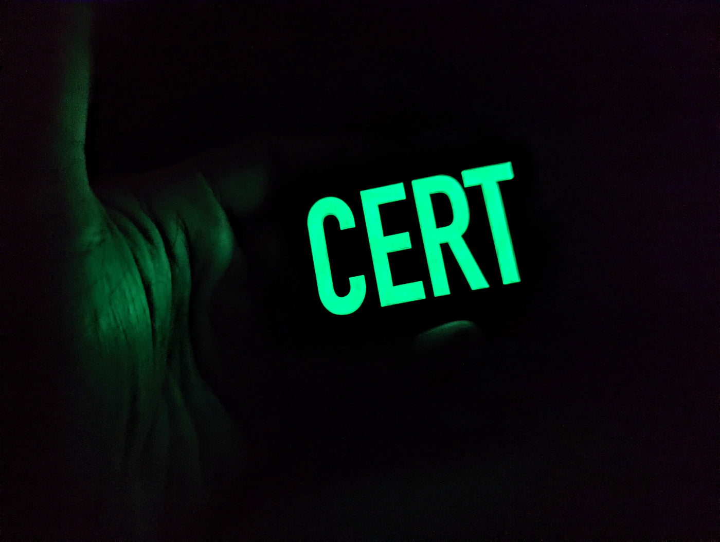 「 CERT 」2x3" PVC發光貼片
