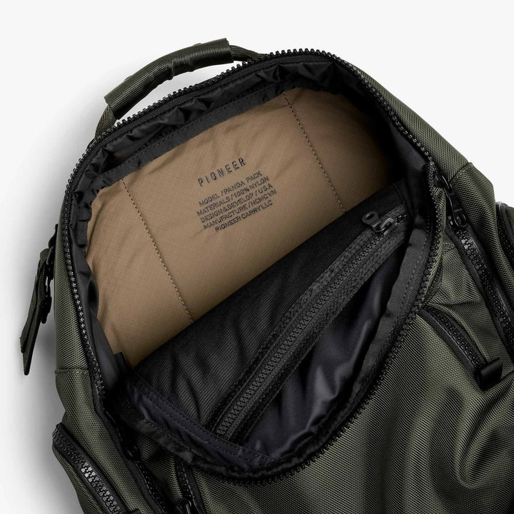 Panda Pack Pioneer Carry