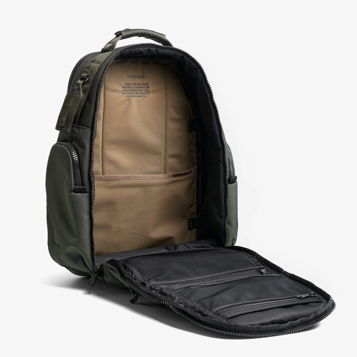 Panda Pack Pioneer Carry