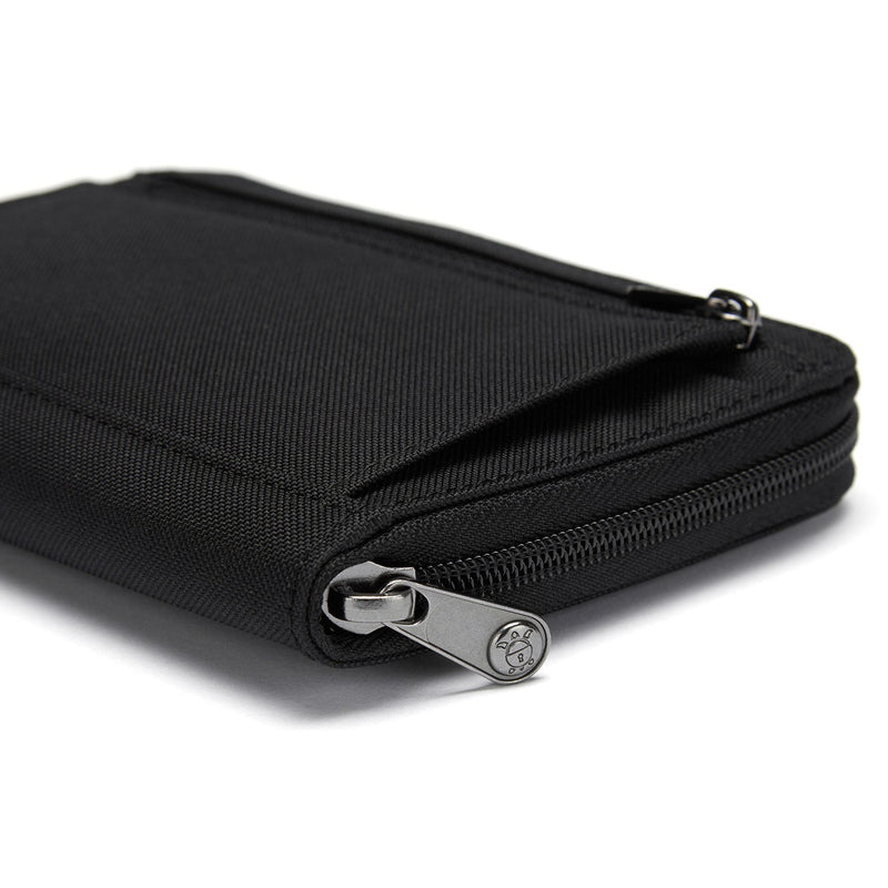 Pacsafe® RFIDsafe™ RFID blocking compact travel organizer FEVERGUY