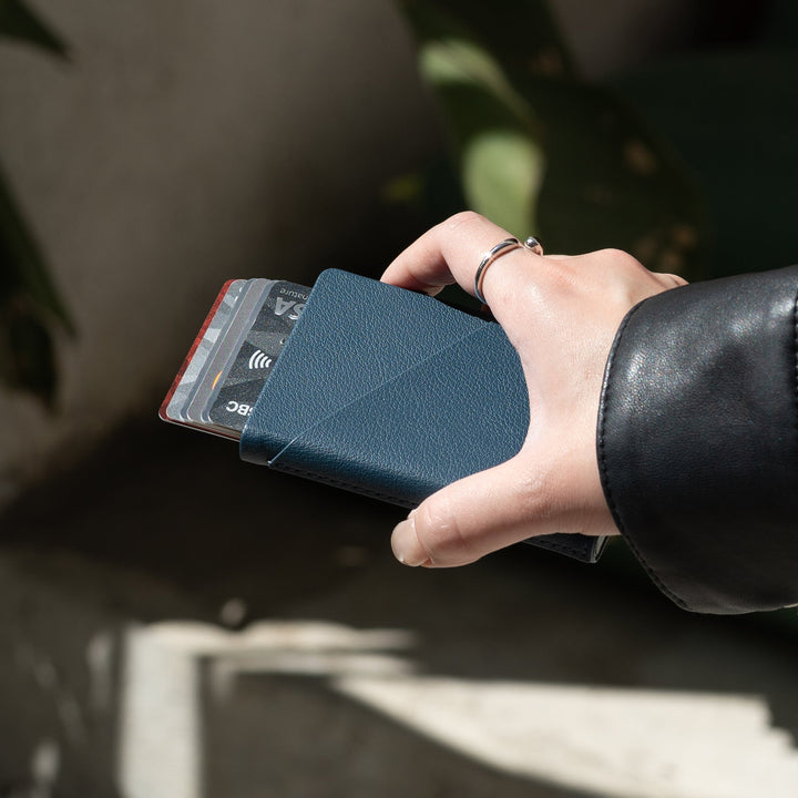 Slide Card Wallet | Magnetic Native Union
