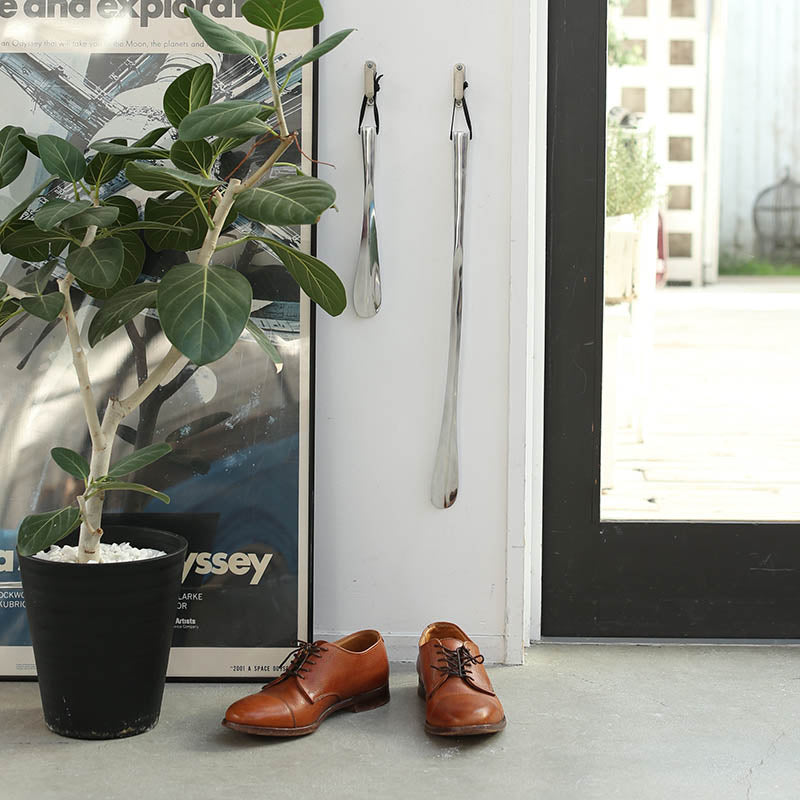 SHOEHORN DULTON