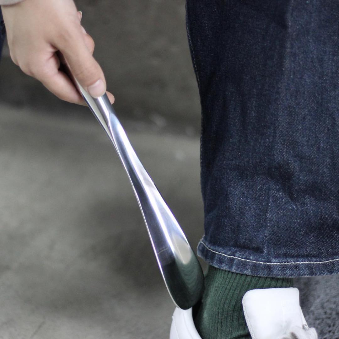 SHOEHORN DULTON