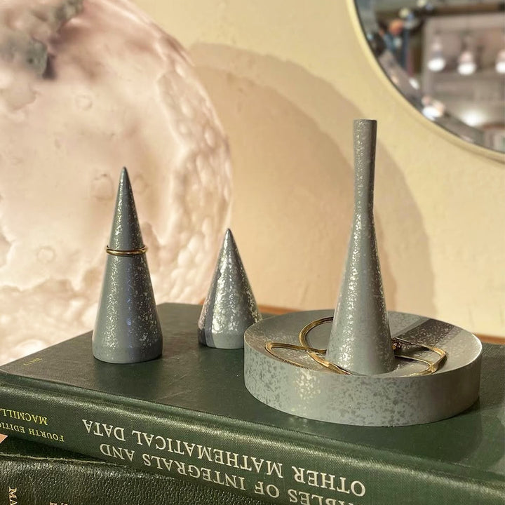 The Ring Holder With Tray