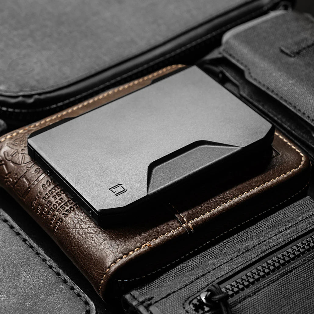 SK1 SLIDE KICK WALLET Dango