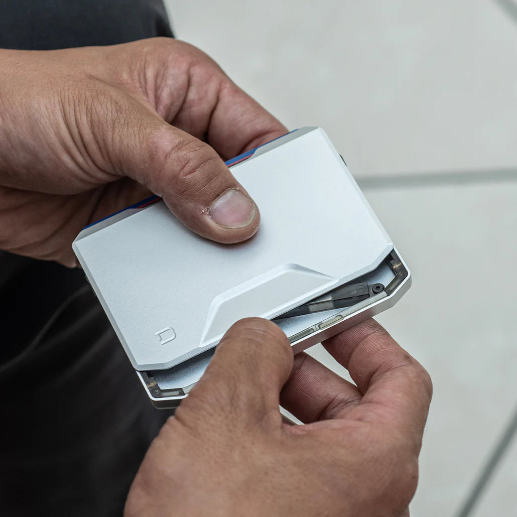 SK1 SLIDE KICK WALLET Dango