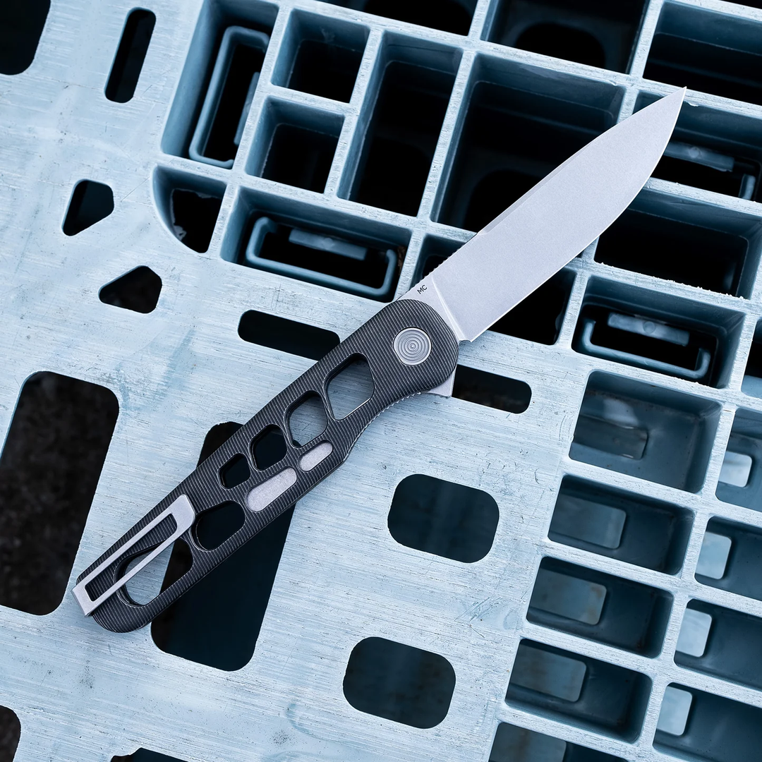 Skeletonized Rockwall Flipper Tactile Knife