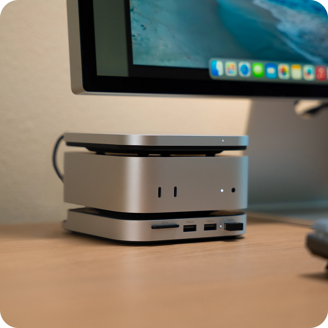 USB4 Slim NVMe SSD Enclosure Satechi