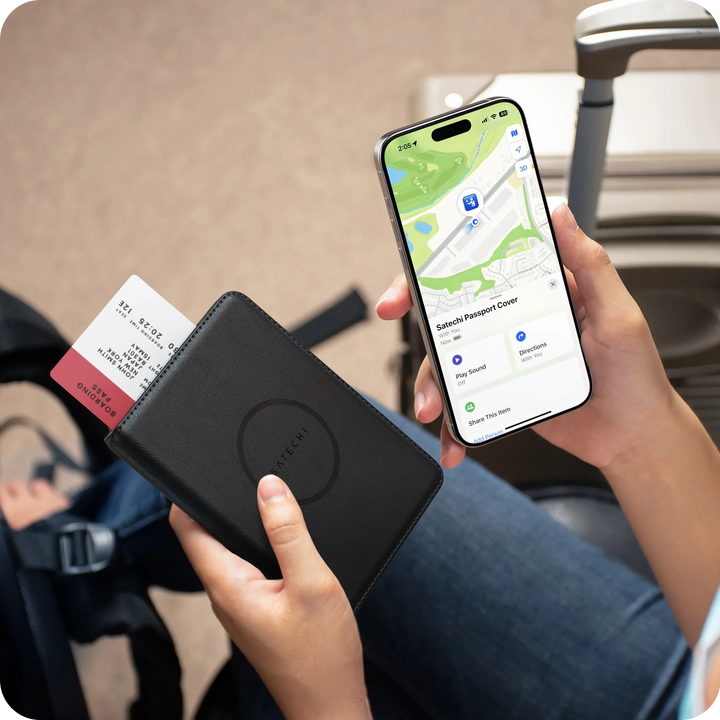 Vegan-Leather FindAll™ Passport Cover Satechi